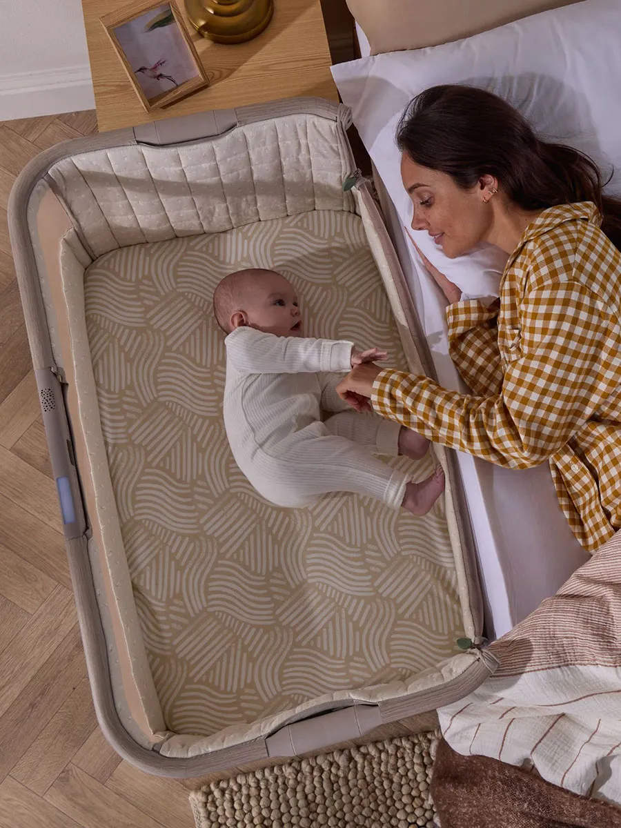 Приставная колыбель Tutti Bambini CoZee Sense c колесами, со звуком и светом №11